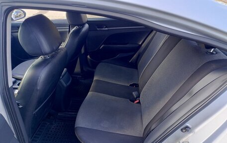 Hyundai Elantra VI рестайлинг, 2018 год, 1 450 000 рублей, 12 фотография
