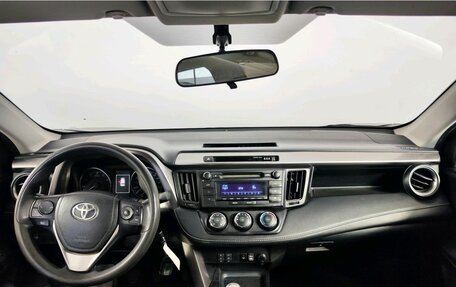 Toyota RAV4, 2016 год, 2 200 000 рублей, 14 фотография
