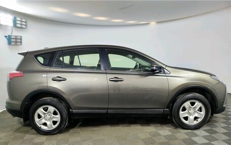 Toyota RAV4, 2016 год, 2 200 000 рублей, 4 фотография
