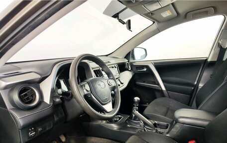 Toyota RAV4, 2016 год, 2 200 000 рублей, 16 фотография