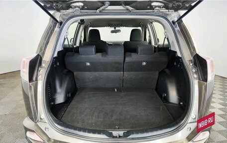 Toyota RAV4, 2016 год, 2 200 000 рублей, 10 фотография