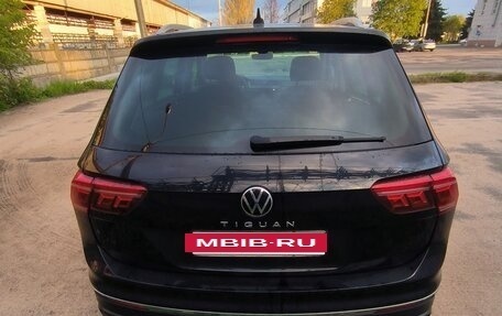Volkswagen Tiguan II, 2021 год, 2 950 000 рублей, 11 фотография