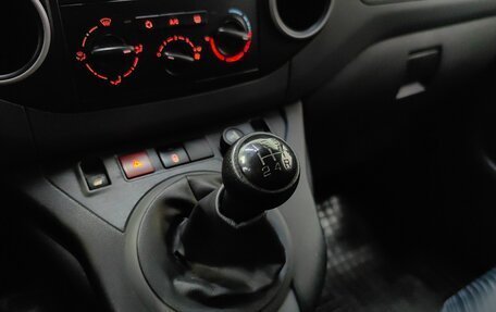 Peugeot Partner II рестайлинг 2, 2011 год, 588 000 рублей, 15 фотография