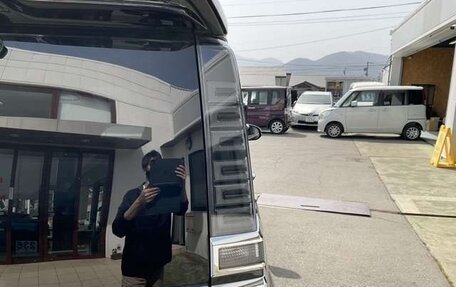 Toyota Voxy III, 2021 год, 1 810 000 рублей, 11 фотография