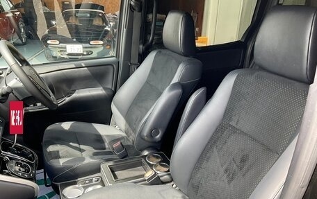 Toyota Voxy III, 2021 год, 1 810 000 рублей, 20 фотография