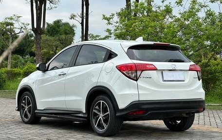 Honda Vezel, 2021 год, 1 300 443 рублей, 3 фотография