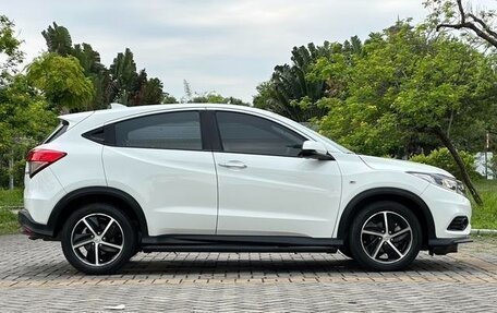 Honda Vezel, 2021 год, 1 300 443 рублей, 5 фотография