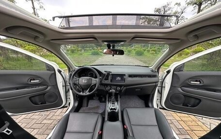 Honda Vezel, 2021 год, 1 300 443 рублей, 10 фотография