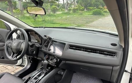 Honda Vezel, 2021 год, 1 300 443 рублей, 13 фотография