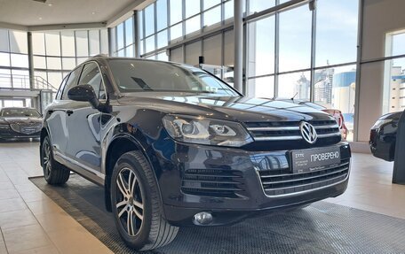 Volkswagen Touareg III, 2013 год, 2 359 000 рублей, 3 фотография