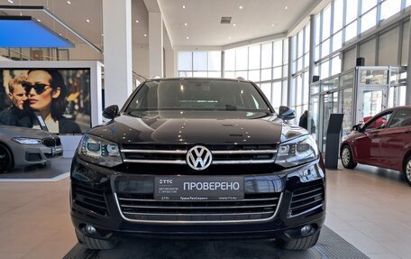 Volkswagen Touareg III, 2013 год, 2 359 000 рублей, 2 фотография