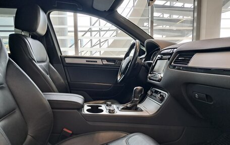Volkswagen Touareg III, 2013 год, 2 359 000 рублей, 11 фотография