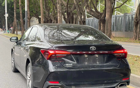 Toyota Avalon, 2022 год, 2 270 000 рублей, 2 фотография