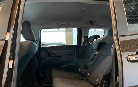 Toyota Sienta II, 2019 год, 1 850 000 рублей, 17 фотография