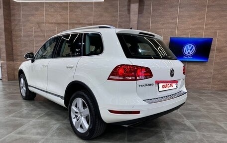 Volkswagen Touareg III, 2011 год, 2 300 000 рублей, 5 фотография