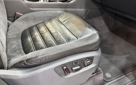 Volkswagen Touareg III, 2011 год, 2 300 000 рублей, 13 фотография