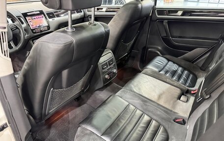 Volkswagen Touareg III, 2011 год, 2 300 000 рублей, 18 фотография