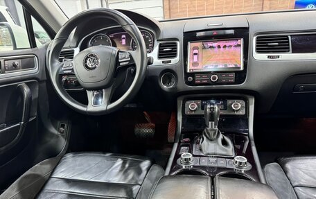 Volkswagen Touareg III, 2011 год, 2 300 000 рублей, 16 фотография