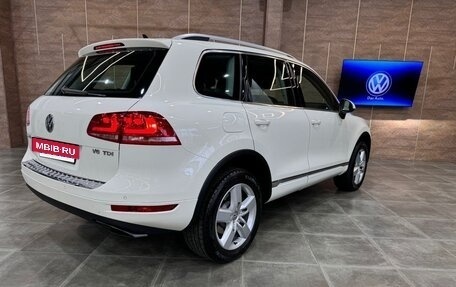 Volkswagen Touareg III, 2011 год, 2 300 000 рублей, 4 фотография