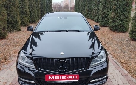 Mercedes-Benz C-Класс, 2011 год, 1 190 000 рублей, 3 фотография