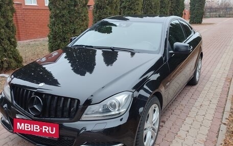 Mercedes-Benz C-Класс, 2011 год, 1 190 000 рублей, 2 фотография