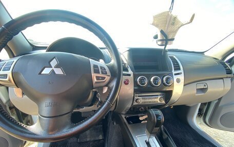 Mitsubishi Pajero Sport II рестайлинг, 2012 год, 1 850 000 рублей, 4 фотография