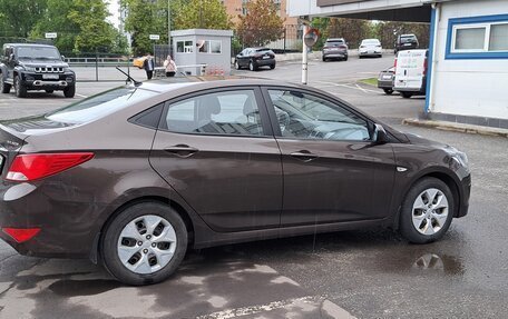 Hyundai Solaris II рестайлинг, 2014 год, 1 000 000 рублей, 2 фотография