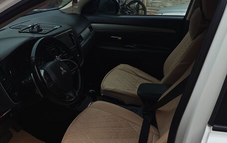 Mitsubishi Outlander III рестайлинг 3, 2012 год, 1 420 000 рублей, 5 фотография