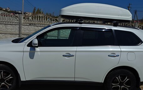 Mitsubishi Outlander III рестайлинг 3, 2012 год, 1 420 000 рублей, 4 фотография