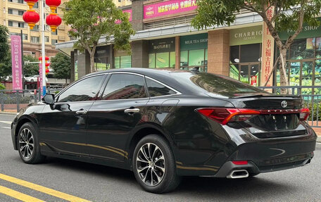 Toyota Avalon, 2022 год, 2 740 000 рублей, 2 фотография