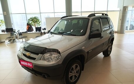 Chevrolet Niva I рестайлинг, 2015 год, 471 000 рублей, 1 фотография