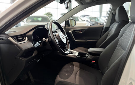 Toyota RAV4, 2021 год, 3 412 500 рублей, 16 фотография