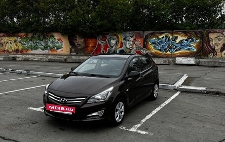 Hyundai Solaris II рестайлинг, 2015 год, 1 180 000 рублей, 3 фотография