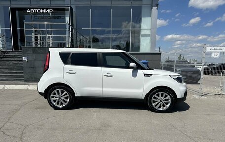 KIA Soul II рестайлинг, 2017 год, 1 800 000 рублей, 4 фотография