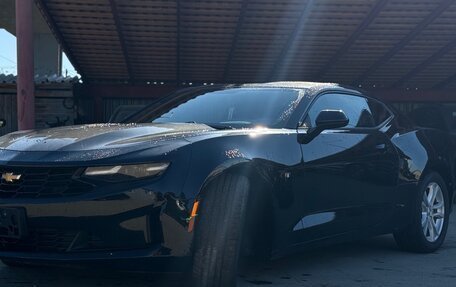 Chevrolet Camaro VI, 2020 год, 2 990 000 рублей, 2 фотография