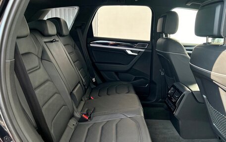 Volkswagen Touareg III, 2020 год, 4 737 000 рублей, 13 фотография