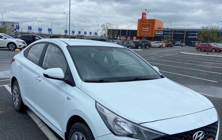 Hyundai Solaris II рестайлинг, 2021 год, 1 630 000 рублей, 1 фотография