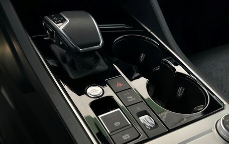 Volkswagen Touareg III, 2020 год, 4 737 000 рублей, 25 фотография