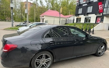Mercedes-Benz E-Класс, 2017 год, 2 700 000 рублей, 4 фотография