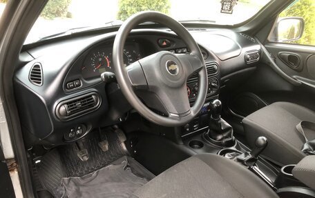 Chevrolet Niva I рестайлинг, 2015 год, 675 000 рублей, 5 фотография