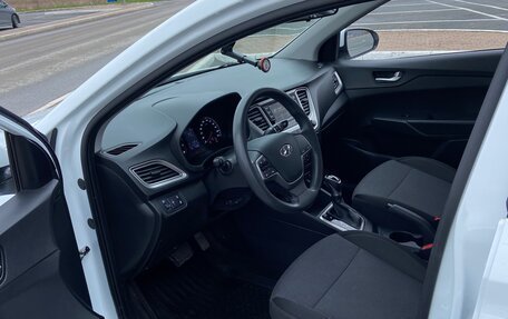 Hyundai Solaris II рестайлинг, 2021 год, 1 630 000 рублей, 5 фотография