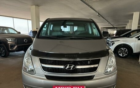 Hyundai Grand Starex Grand Starex I рестайлинг 2, 2011 год, 1 649 000 рублей, 2 фотография