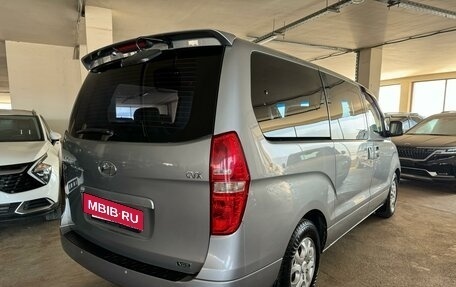Hyundai Grand Starex Grand Starex I рестайлинг 2, 2011 год, 1 649 000 рублей, 5 фотография