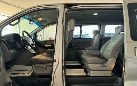Hyundai Grand Starex Grand Starex I рестайлинг 2, 2011 год, 1 649 000 рублей, 11 фотография