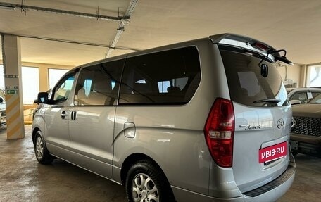 Hyundai Grand Starex Grand Starex I рестайлинг 2, 2011 год, 1 649 000 рублей, 13 фотография