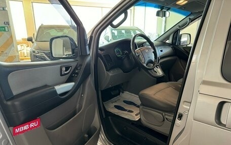 Hyundai Grand Starex Grand Starex I рестайлинг 2, 2011 год, 1 649 000 рублей, 14 фотография