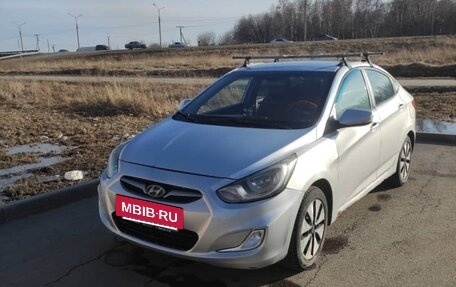 Hyundai Solaris II рестайлинг, 2011 год, 375 000 рублей, 3 фотография