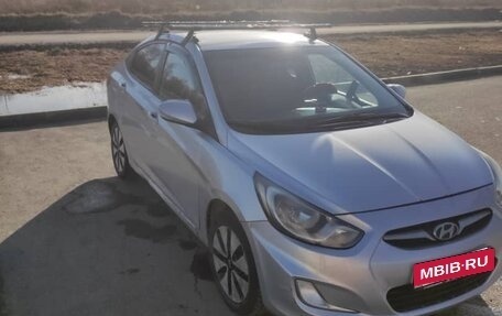 Hyundai Solaris II рестайлинг, 2011 год, 375 000 рублей, 4 фотография
