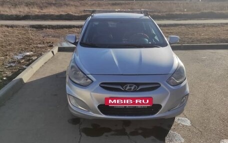 Hyundai Solaris II рестайлинг, 2011 год, 375 000 рублей, 5 фотография