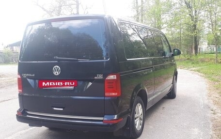 Volkswagen Caravelle T6 рестайлинг, 2017 год, 3 000 000 рублей, 6 фотография